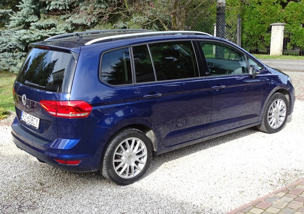 Volkswagen Touran cena 79800 przebieg: 68250, rok produkcji 2018 z Toruń małe 781